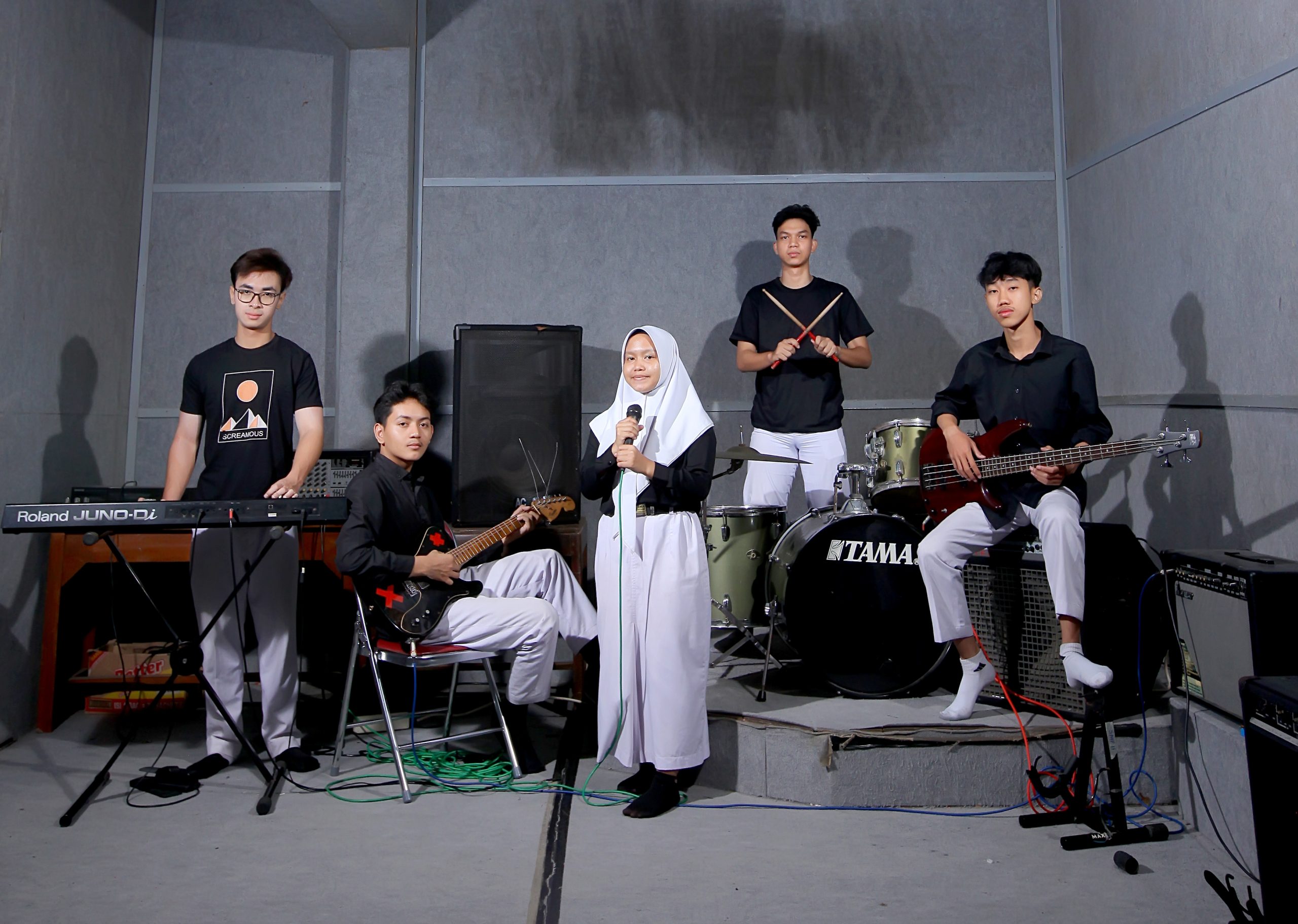 BAND_
