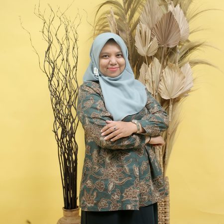 17. NINING YUNIATI, S.PD.