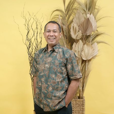 7. EDY MADARIMAN, S.PD., M.PD.